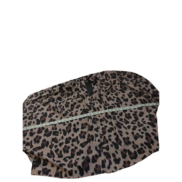 HFQ Collection Blouse Size 2XL Leopard Brown Button Down Long Sleeve NWT - Picture 4 of 9